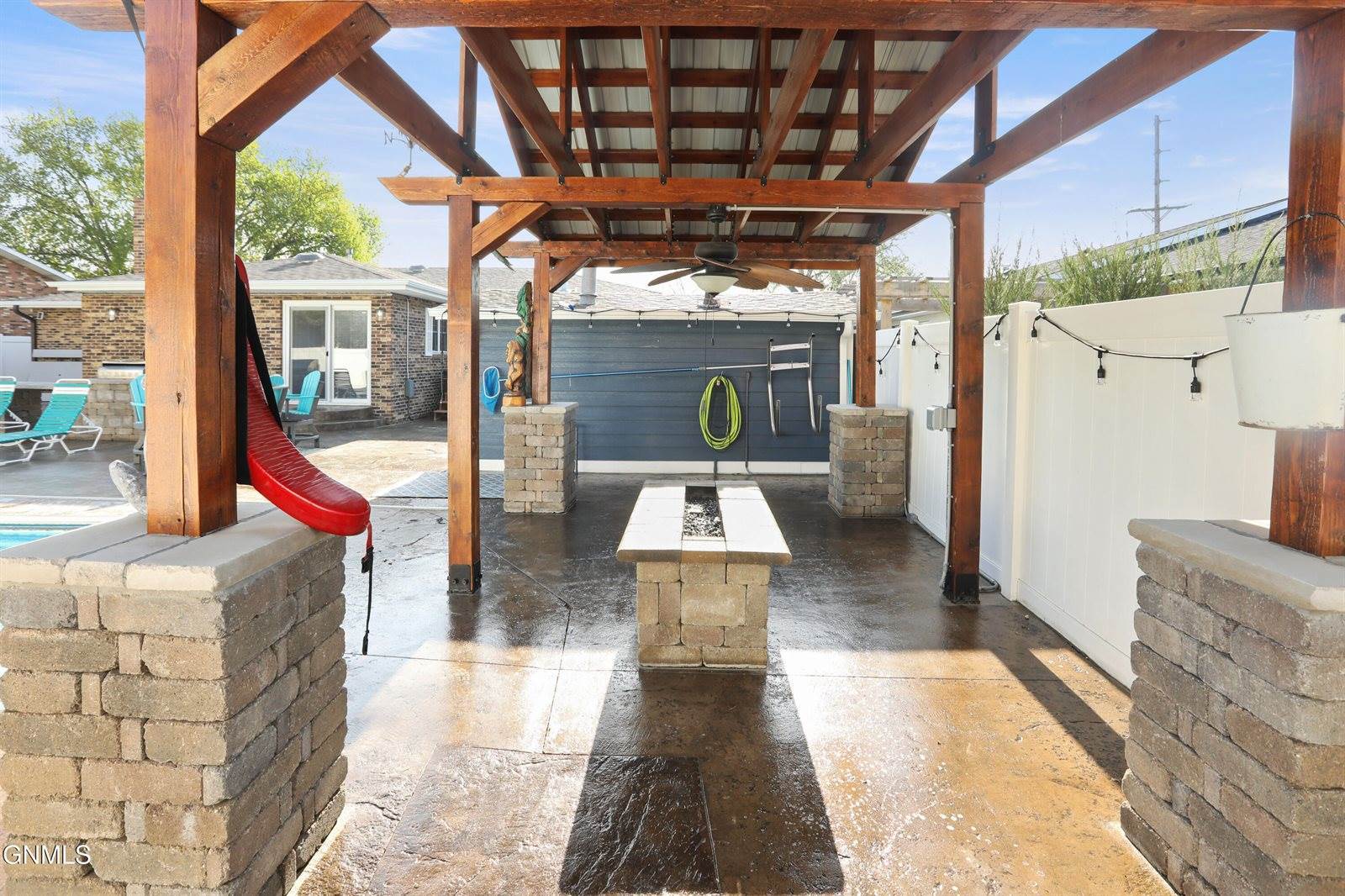 1805 University Avenue, Williston, ND 58801