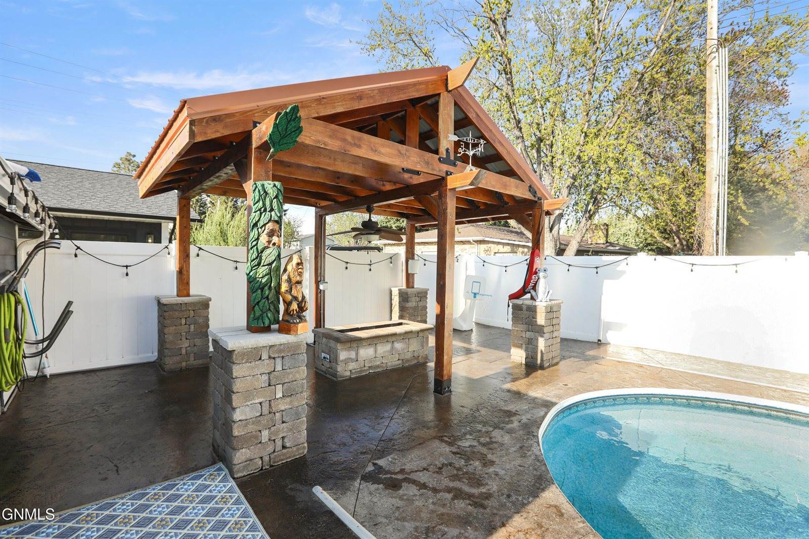 1805 University Avenue, Williston, ND 58801