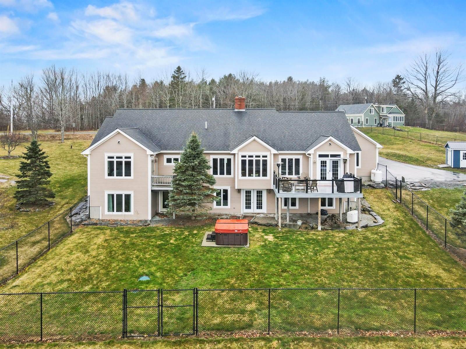 431 Mann Hill Road, Holden, ME 04429