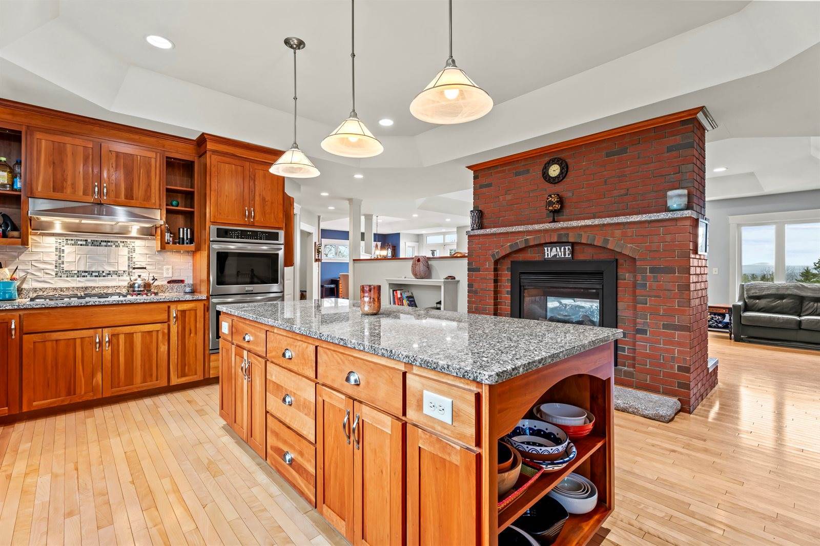 431 Mann Hill Road, Holden, ME 04429