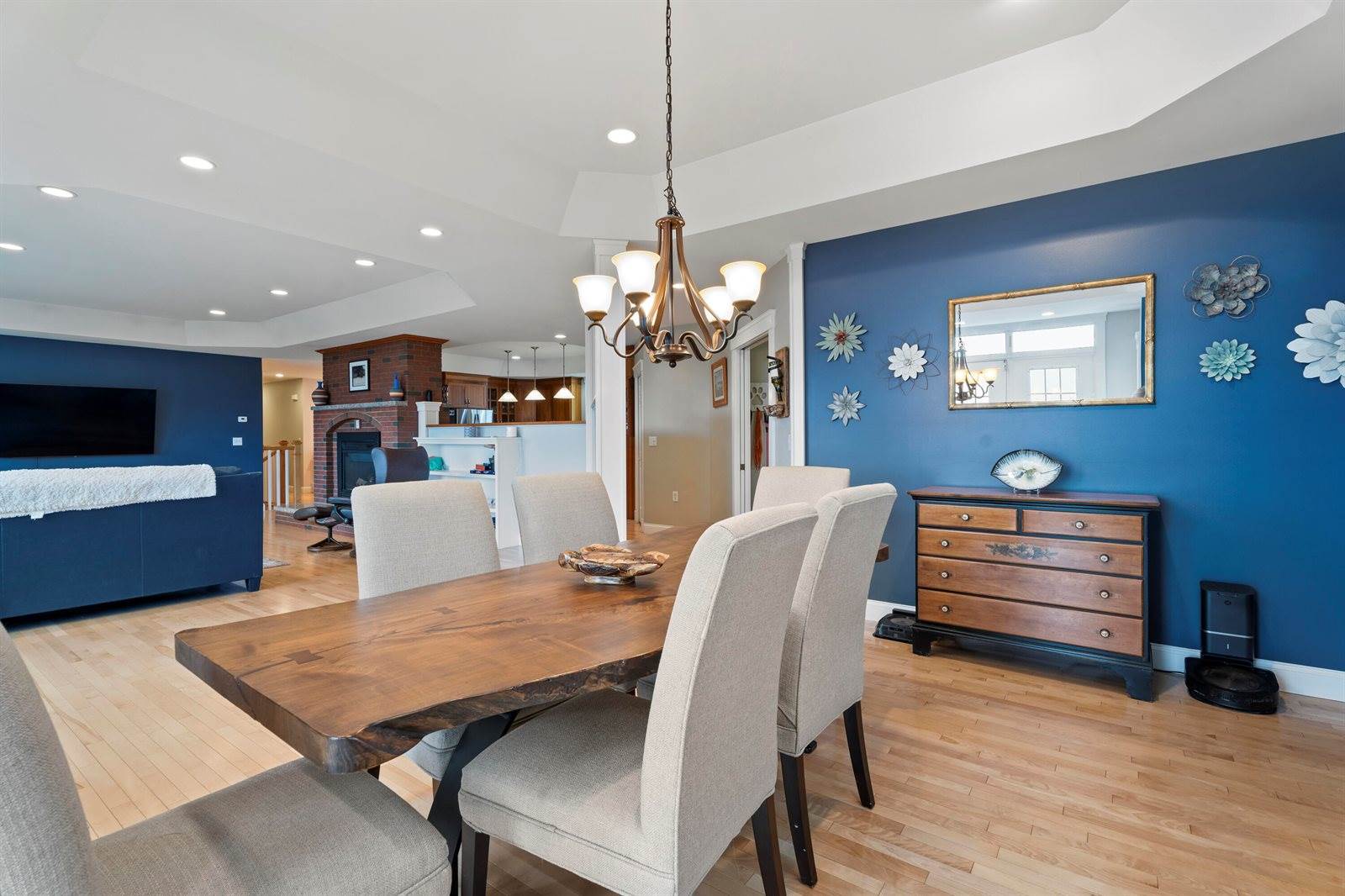 431 Mann Hill Road, Holden, ME 04429