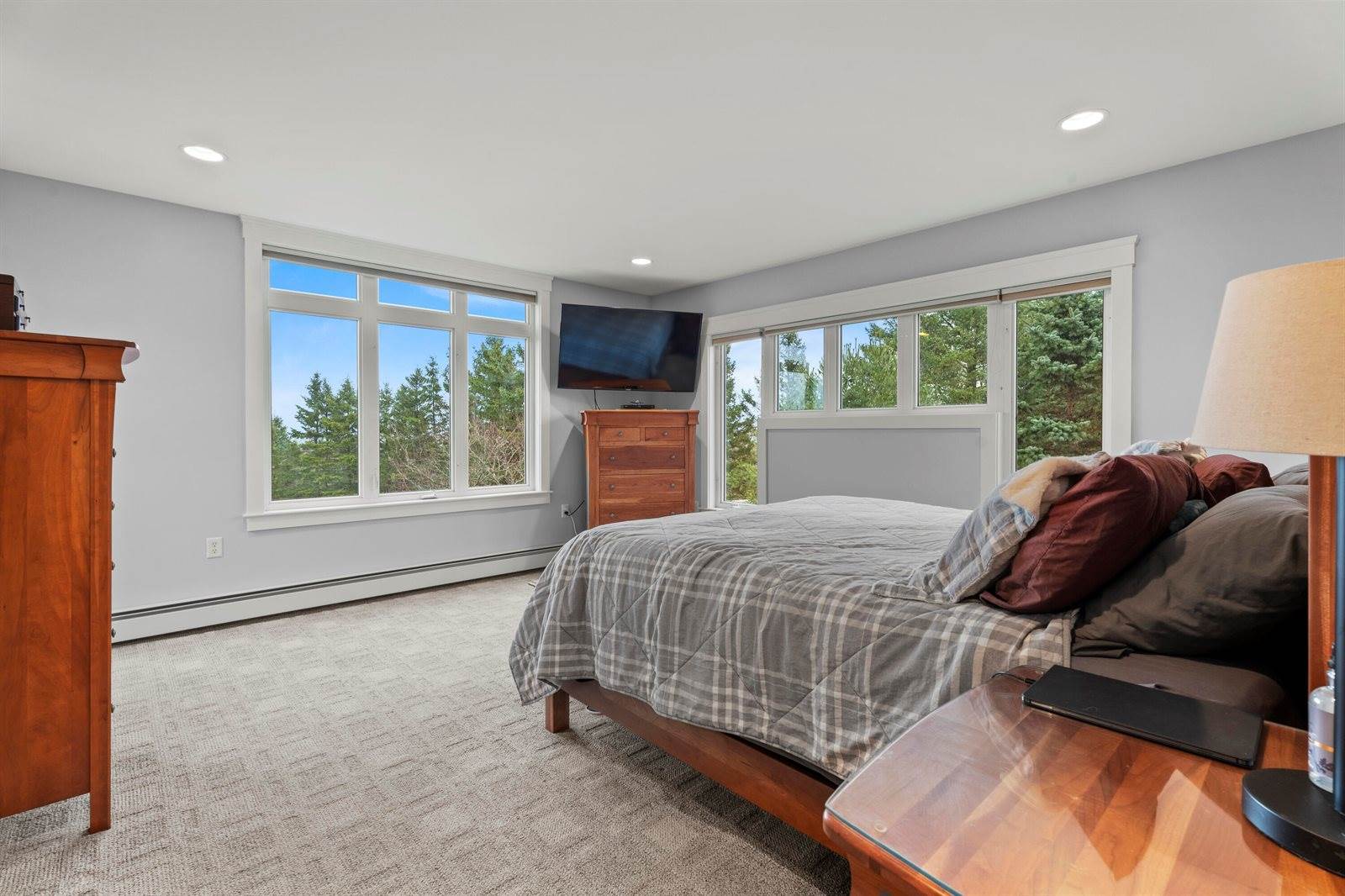 431 Mann Hill Road, Holden, ME 04429