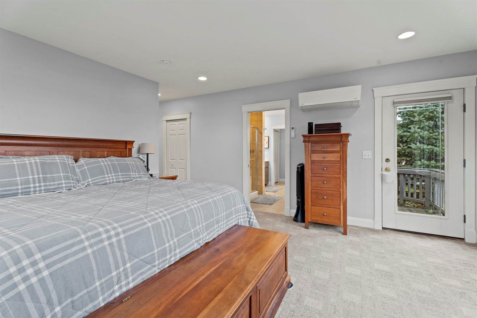 431 Mann Hill Road, Holden, ME 04429