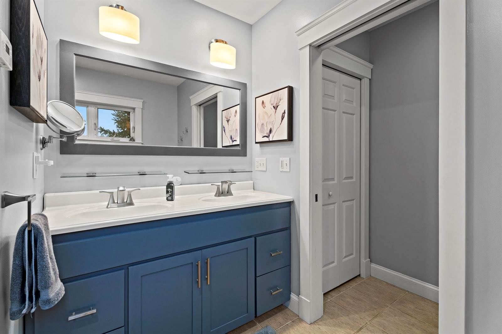 431 Mann Hill Road, Holden, ME 04429