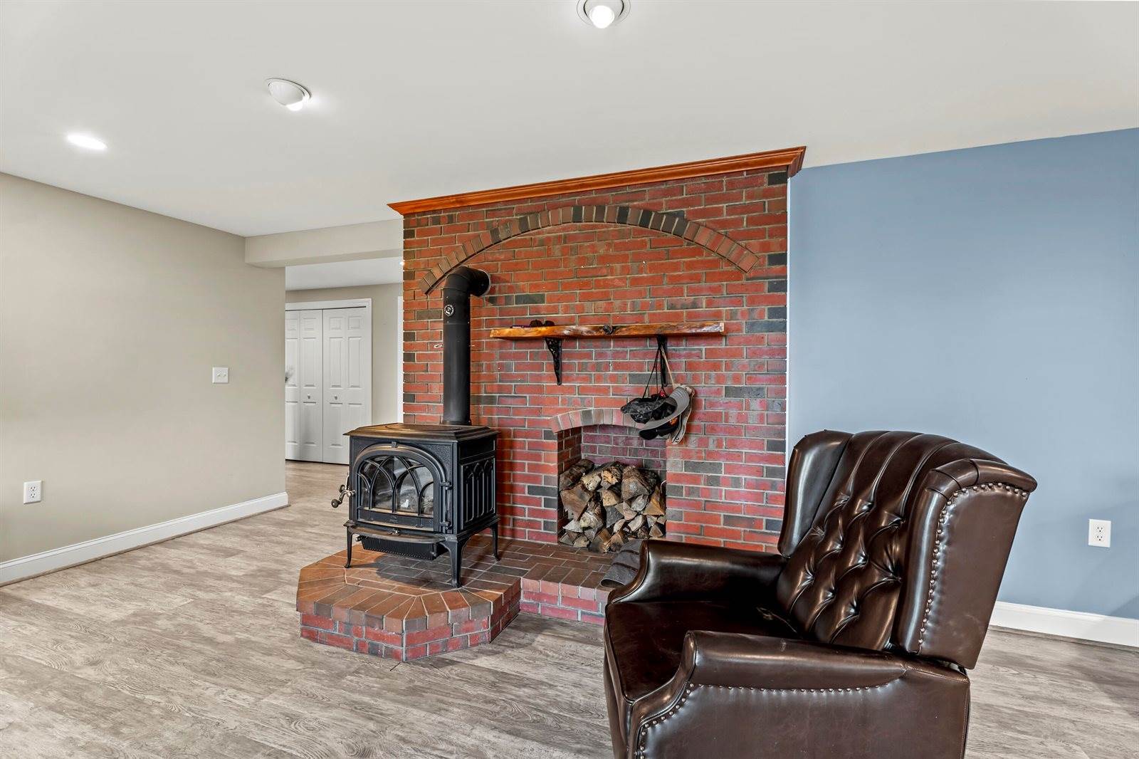 431 Mann Hill Road, Holden, ME 04429