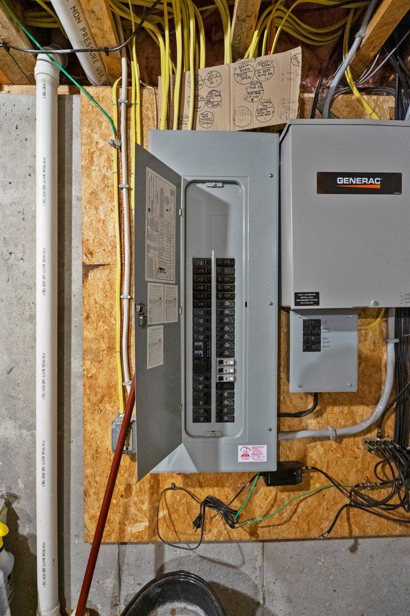 431 Mann Hill Road, Holden, ME 04429