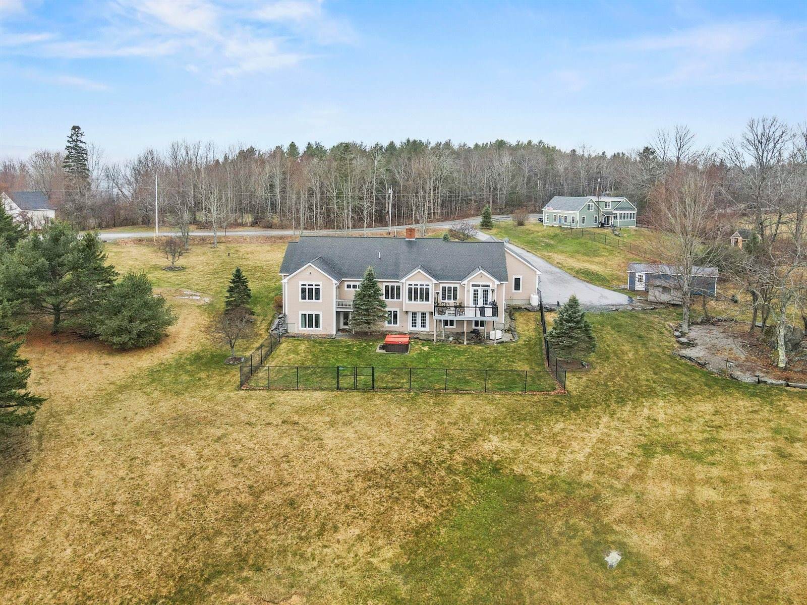 431 Mann Hill Road, Holden, ME 04429