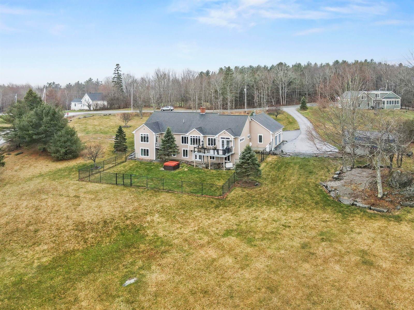 431 Mann Hill Road, Holden, ME 04429