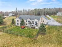 431 Mann Hill Road, Holden, ME 04429