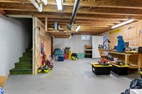 431 Mann Hill Road, Holden, ME 04429