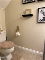 100 Winchester Drive, Lafayette, LA 70506