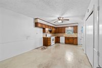 500-506 Pine Burr Ln, Kilgore, TX 75662