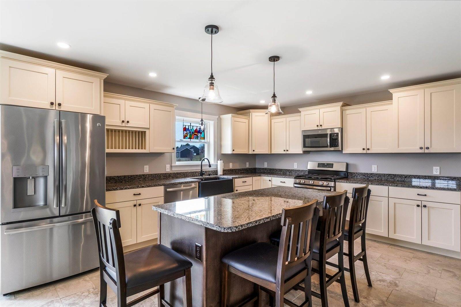 111 Amberside Drive, Hermon, ME 04401