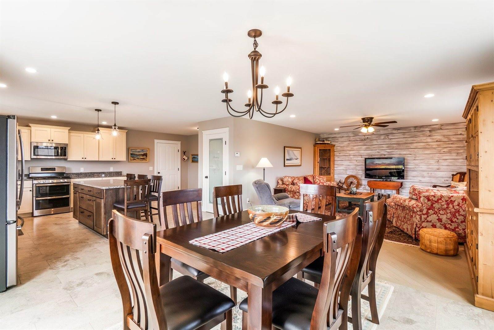 111 Amberside Drive, Hermon, ME 04401