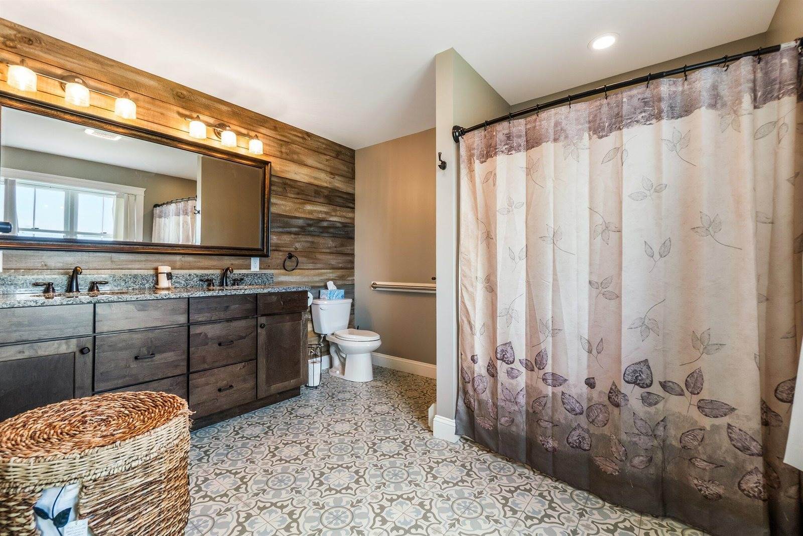 111 Amberside Drive, Hermon, ME 04401