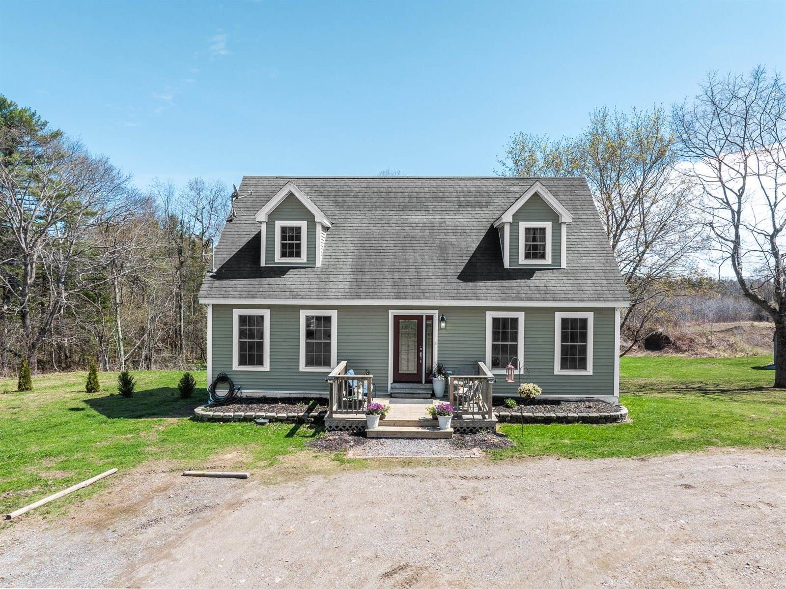 14 Twining Road, Winterport, ME 04496