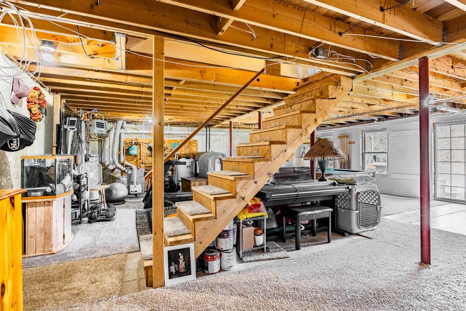 14 Twining Road, Winterport, ME 04496