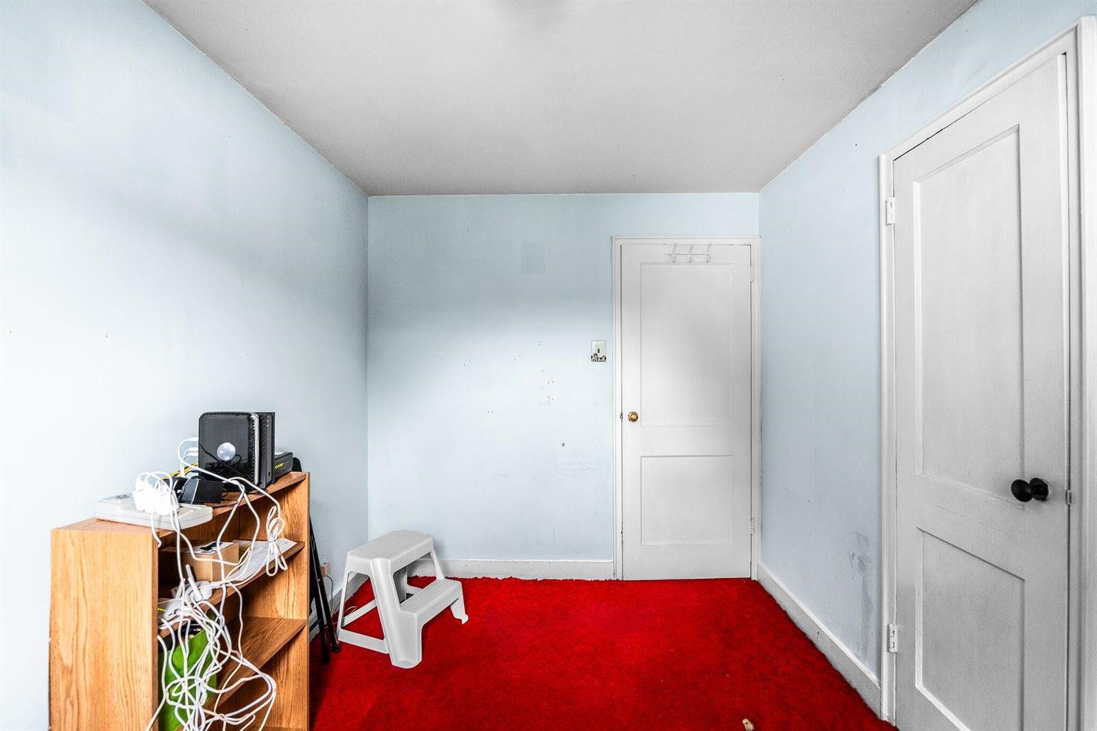 10 Nash Street, Bangor, ME 04401