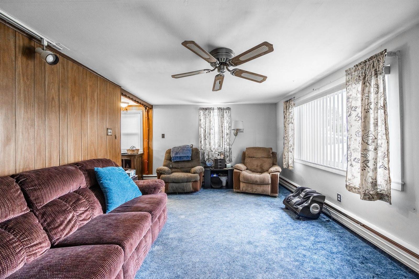 10 Nash Street, Bangor, ME 04401