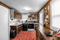 10 Nash Street, Bangor, ME 04401