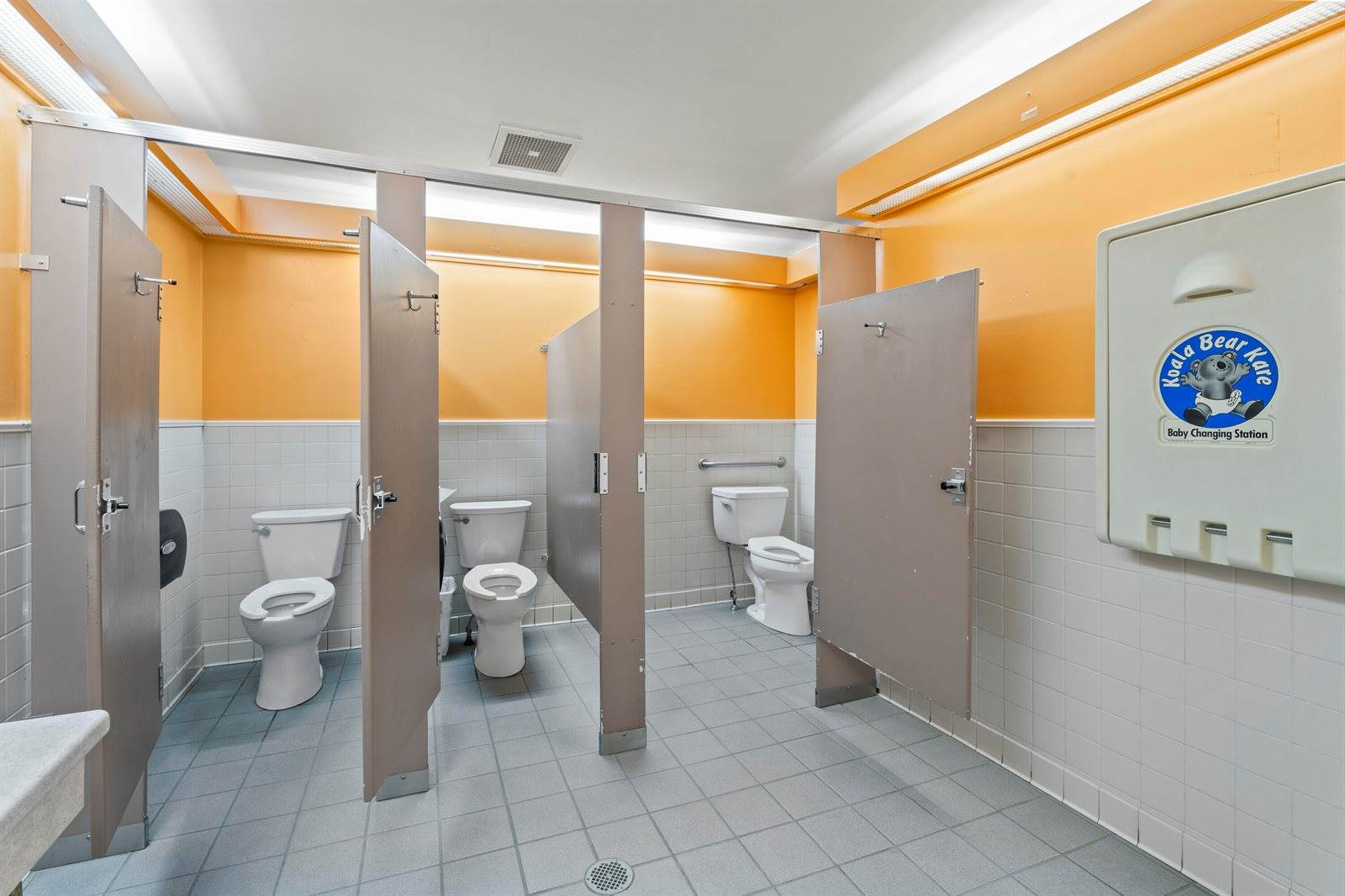 199 East Main Street, Searsport, ME 04974