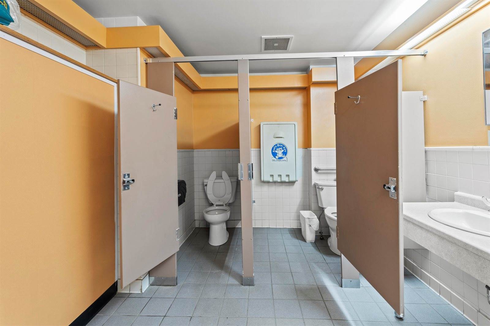 199 East Main Street, Searsport, ME 04974