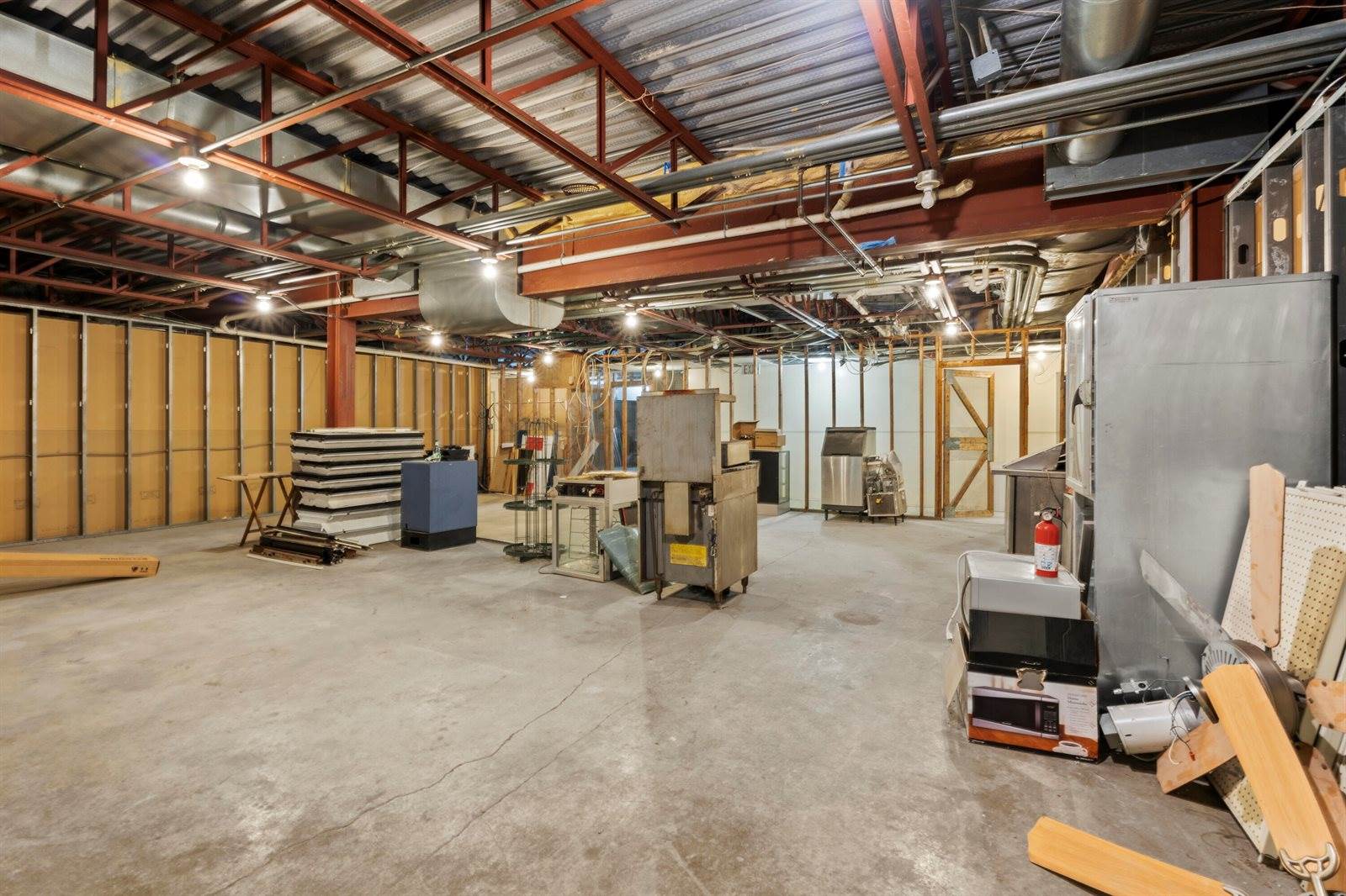 199 East Main Street, Searsport, ME 04974