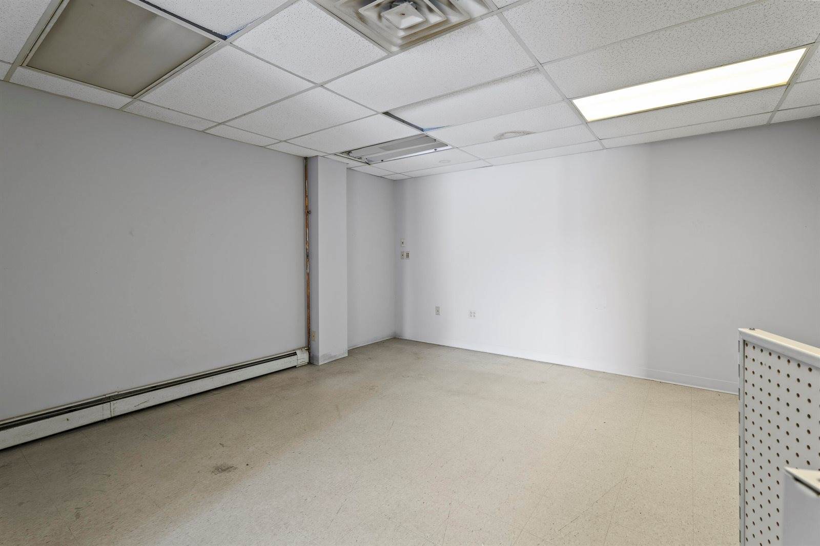 199 East Main Street, Searsport, ME 04974