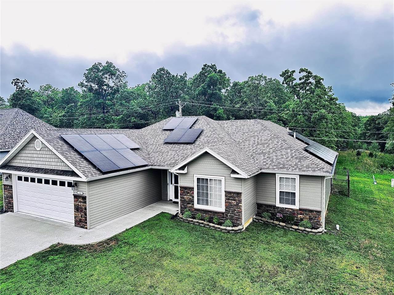 142 Ridgeview Drive, Saint Robert, MO 65584