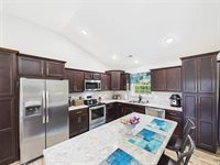 142 Ridgeview Drive, Saint Robert, MO 65584