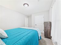 142 Ridgeview Drive, Saint Robert, MO 65584