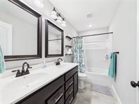 142 Ridgeview Drive, Saint Robert, MO 65584