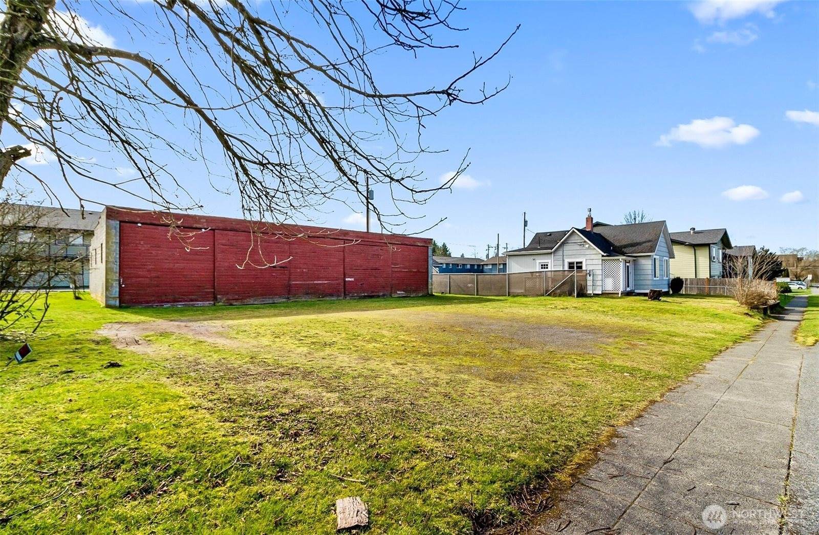 1 XX East Burke Avenue, Arlington, WA 98223