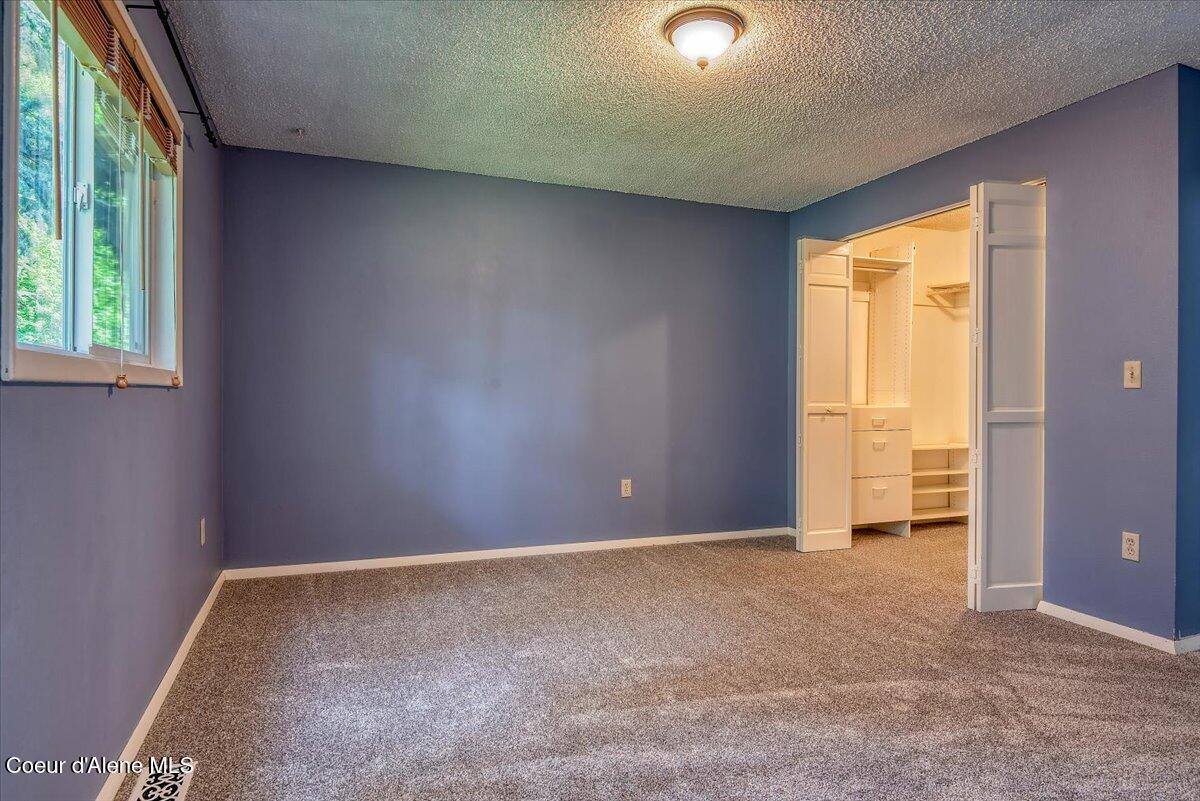 11810 North Peridot Dr, Hayden, ID 83835