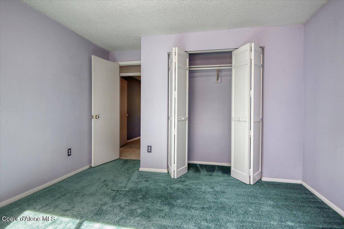 11810 North Peridot Dr, Hayden, ID 83835