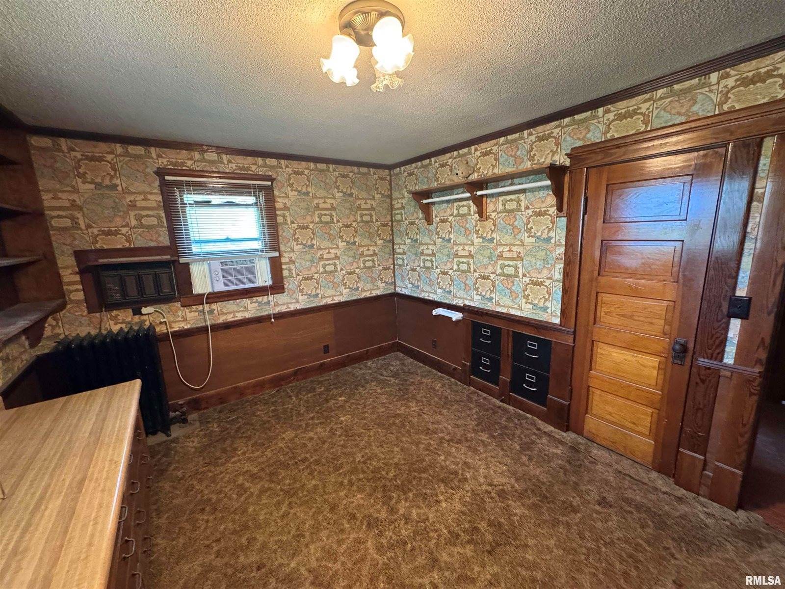 1403 45TH Avenue, Rock Island, IL 61201