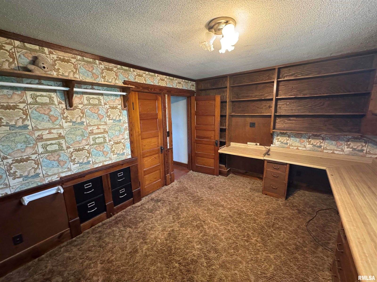 1403 45TH Avenue, Rock Island, IL 61201