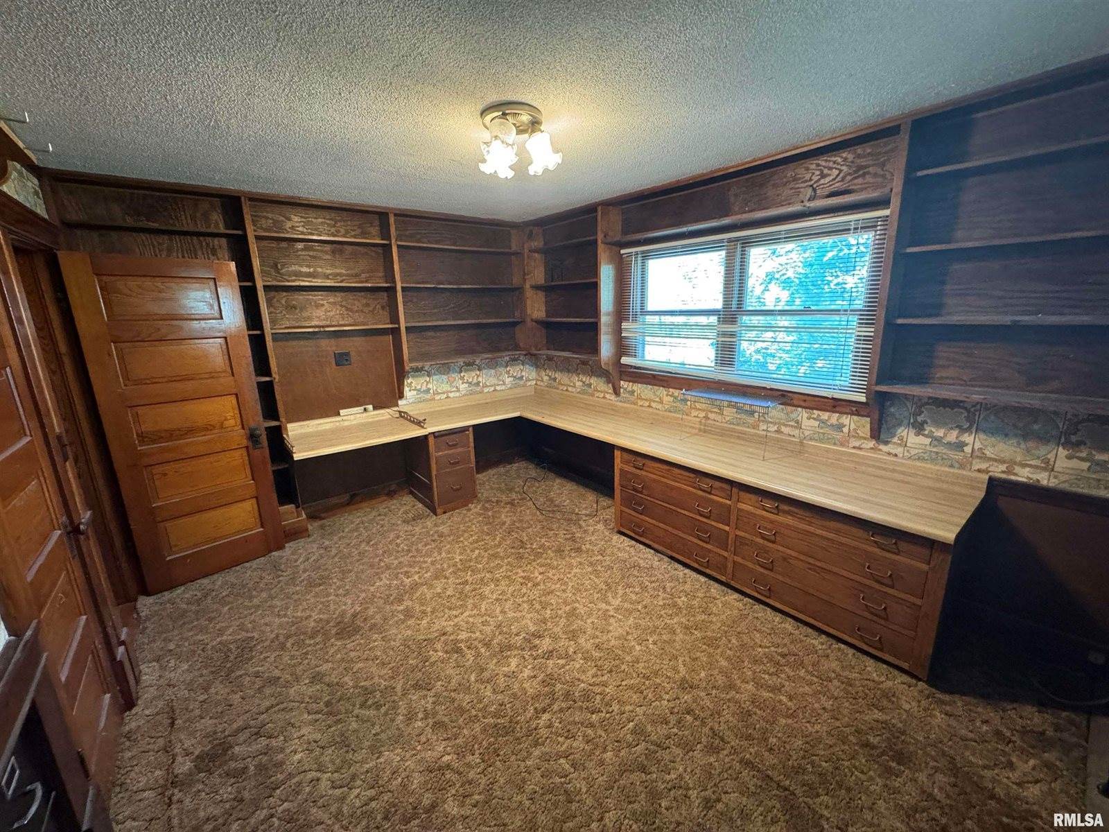 1403 45TH Avenue, Rock Island, IL 61201