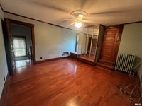 1403 45TH Avenue, Rock Island, IL 61201