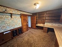 1403 45TH Avenue, Rock Island, IL 61201