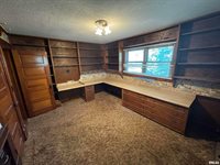 1403 45TH Avenue, Rock Island, IL 61201