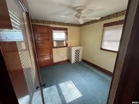 1403 45TH Avenue, Rock Island, IL 61201