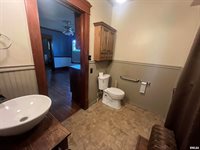 1403 45TH Avenue, Rock Island, IL 61201