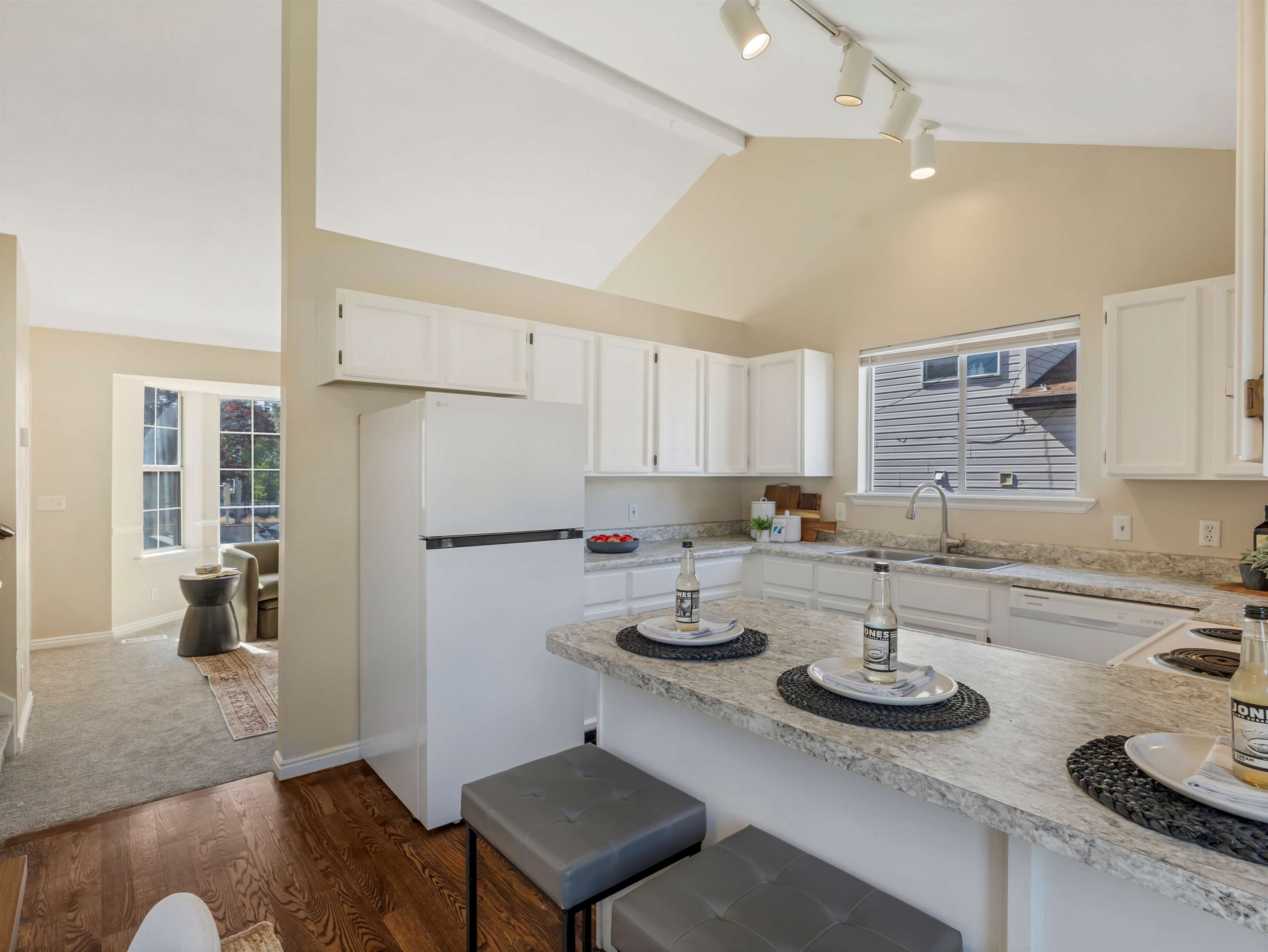 8421 South 150 East, Sandy, UT 84070