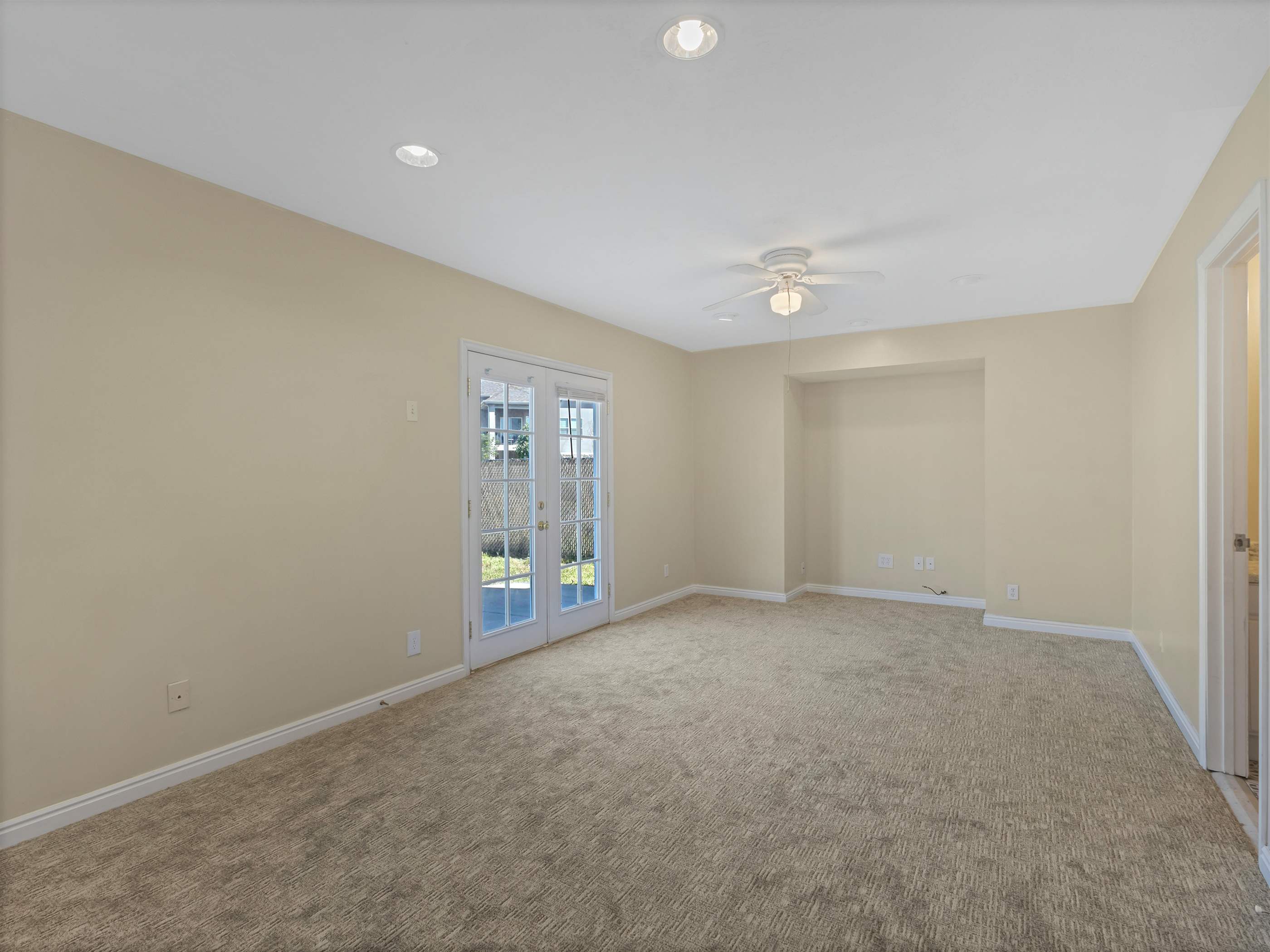 8421 South 150 East, Sandy, UT 84070