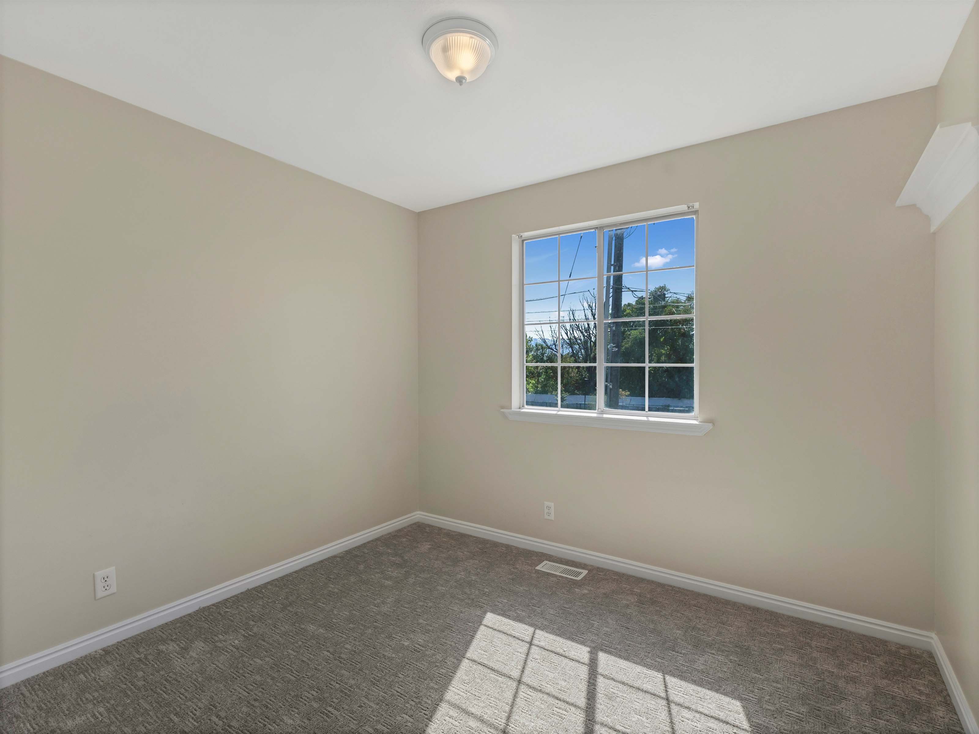 8421 South 150 East, Sandy, UT 84070