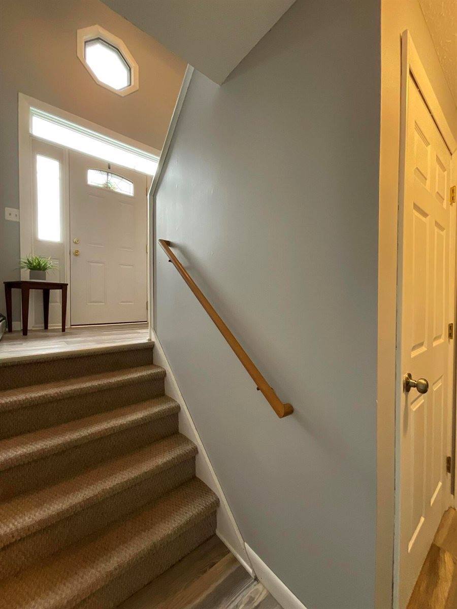 37 Jennifer Lane, Bangor, ME 04401