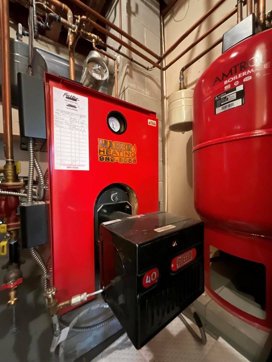 37 Jennifer Lane, Bangor, ME 04401