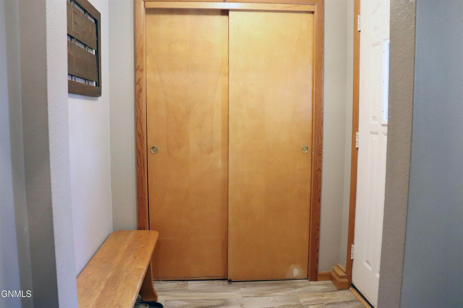 729 S 16th Street, Bismarck, ND 58504