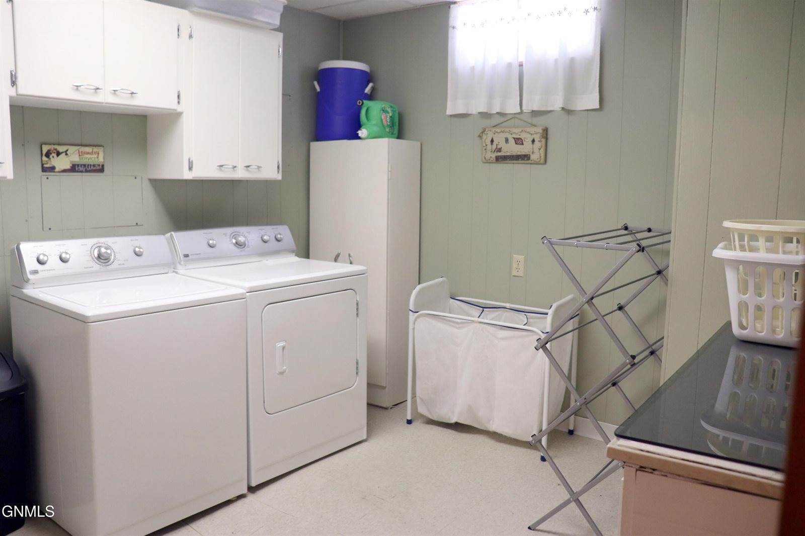 729 S 16th Street, Bismarck, ND 58504